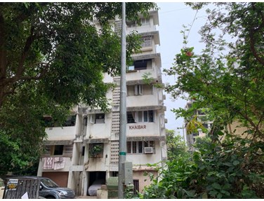 Flat on rent in Khaibar, Bandra West