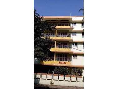 Flat on rent in Avalon, Bandra West