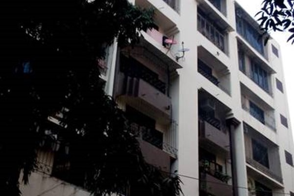 Flat on rent in Gulshan Apartment, Khar West