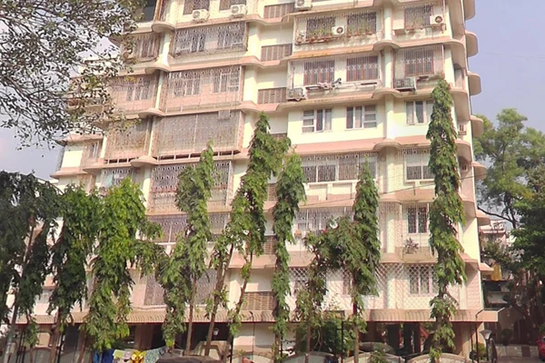 Flat on rent in Resham Apartment, Andheri West