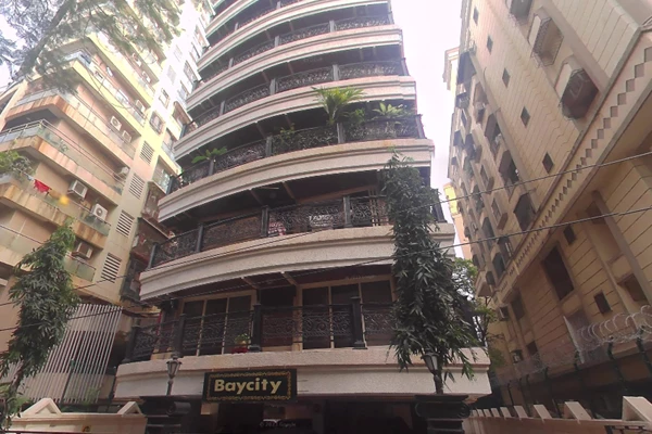 Flat for sale in Bay City, Khar West