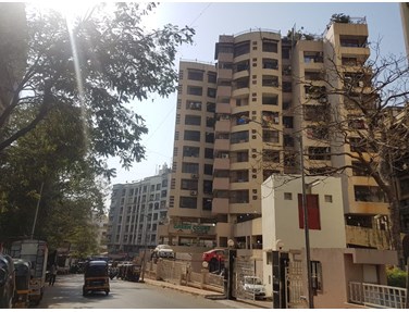 Flat on rent in Green Court, Andheri West