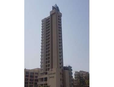 Flat on rent in Lashkaria Green Woods, Andheri West