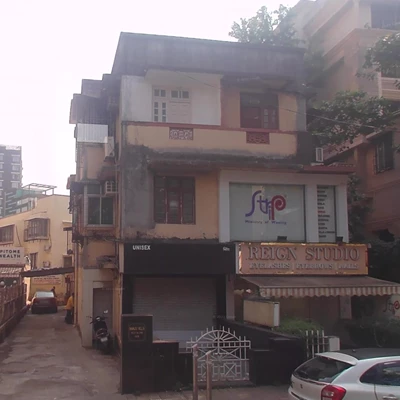 Office on rent in Manju Villa, Bandra West