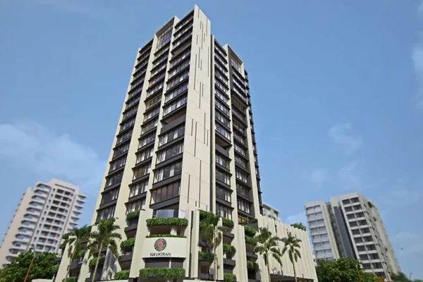 Flat on rent in Navkiran, Khar West