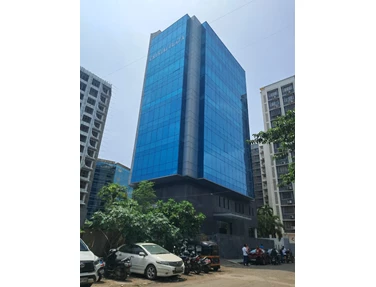 Office on rent in Crystal plazaa, Santacruz East