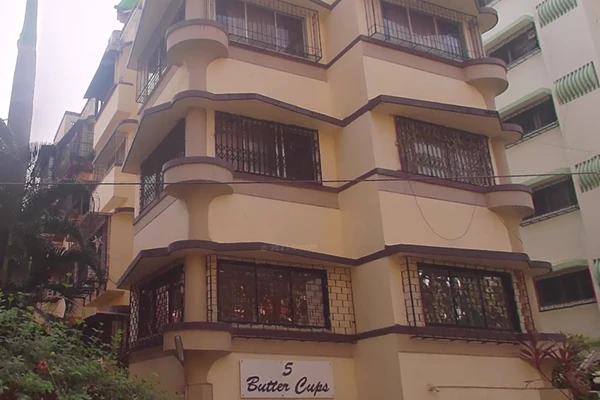 Flat on rent in Buttercups chs, Bandra West