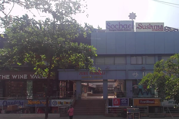 Office on rent in Vaishali Shopping Centre, Juhu