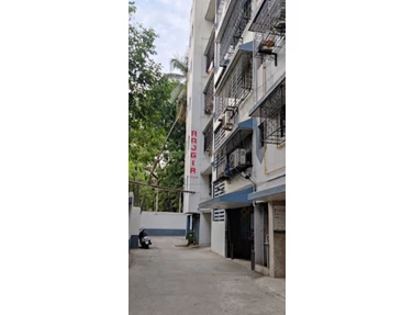 Flat on rent in Rajgir Building, Andheri East