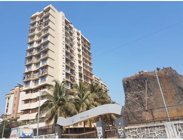 Flat on rent in Rajveer Apartments, Andheri West