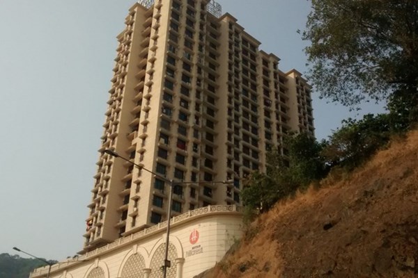 Flat on rent in Mayfair Hillcrest, Vikhroli