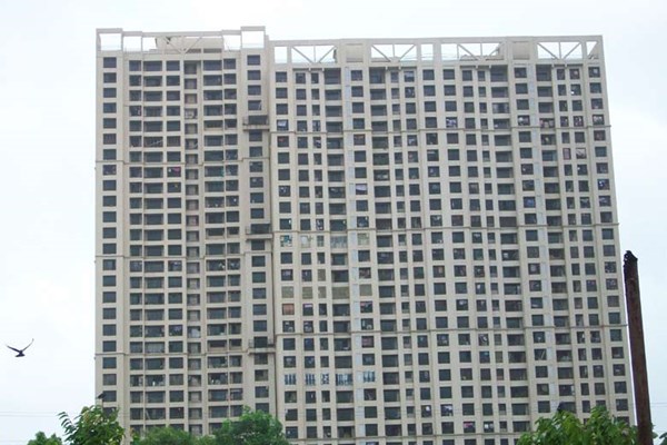 Flat on rent in Runwal Pride, Mulund West