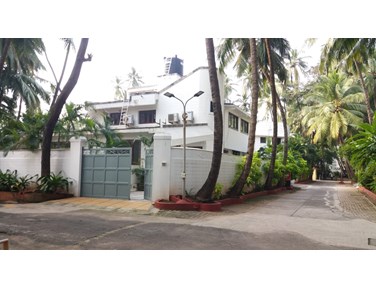 Flat on rent in Theosophical Bungalow, Juhu