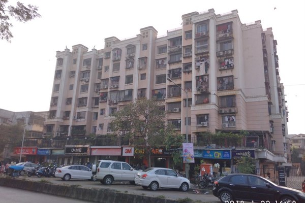 Flat on rent in Dheeraj Heritage Residency, Santacruz West