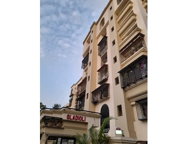 Flat on rent in Gladioli, Andheri West