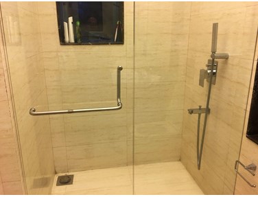 Master Bathroom - Nakshatra Apartments, Bandra West