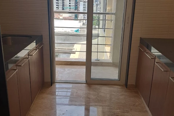 Flat on rent in Kings , Santacruz East