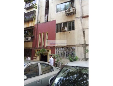 Flat on rent in Palm Court, Churchgate